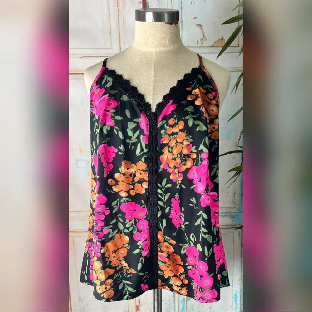 SHEIN Floral Crochet Lace Trim Camisole Top
